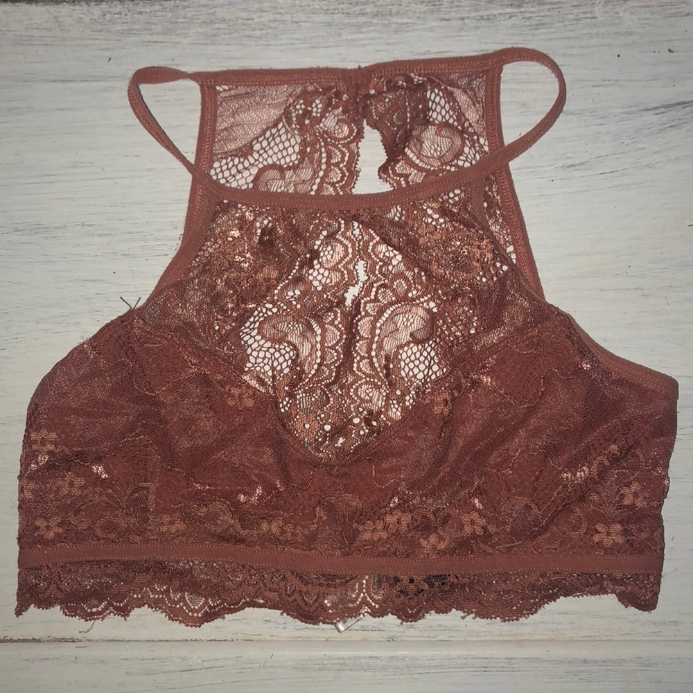 High neck lace brallet